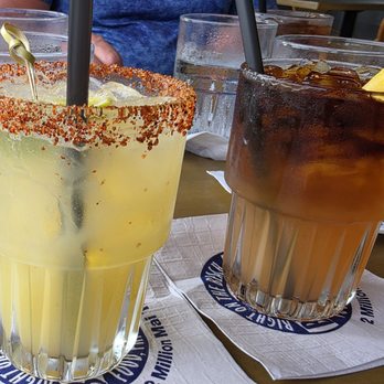 Brennecke's Beach Broiler - Mai tai and banana margarita - Seafood Near Me - Koloa, Hawaii