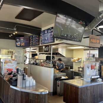 Brooks Burgers - Hot Dogs Near Me - Pismo Beach, California