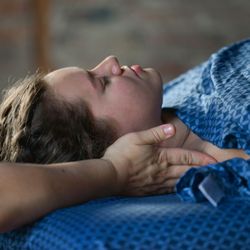 Genevieve Walsh - Chesler photo gave me the opportunity to work on one of their staff for a photo shoot. I'm performing some relaxing neck and shoulder work.
