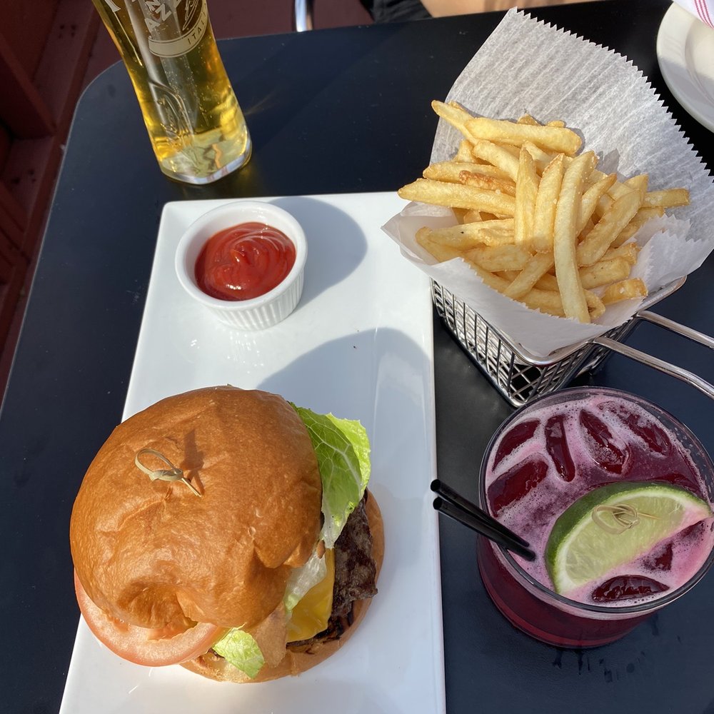 Belo Bar & Kitchen  - Belo Burger - New American Near Me - Hoboken, New Jersey
