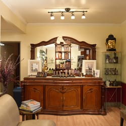 Satori Holistic - Satori's waiting area
