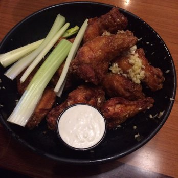 Hobo's Cafe - Garlic wings - New American Near Me - Key Largo, Florida