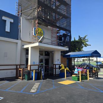 Bob's Market - Grocery Near Me - Santa Monica, California