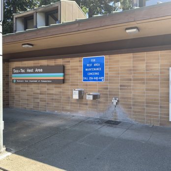 SeaTac Rest Area - Restroom building with working water fountains, Wednesday 2 August 2023. - Rest Stops Near Me - Federal Way, Washington SeaTac Rest Area - Restroom building with working water fountains, Wednesday 2 August 2023. - Rest Stops Near Me - Federal Way, Washington