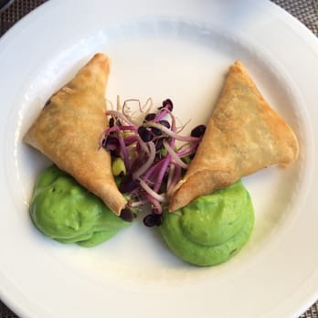Restaurant Le Train Bleu - Cute little samosas - Restaurants Near Me - Basel, BS Restaurant Le Train Bleu - Cute little samosas - Restaurants Near Me - Basel, BS