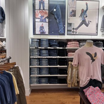 American Eagle Outfitters - Store located in the valencia mall! It is fully stocked! Clothes are the cutest! The store itself is Super clean! - Outlet Stores Near Me - Valencia, California American Eagle Outfitters - Store located in the valencia mall! It is fully stocked! Clothes are the cutest! The store itself is Super clean! - Outlet Stores Near Me - Valencia, California
