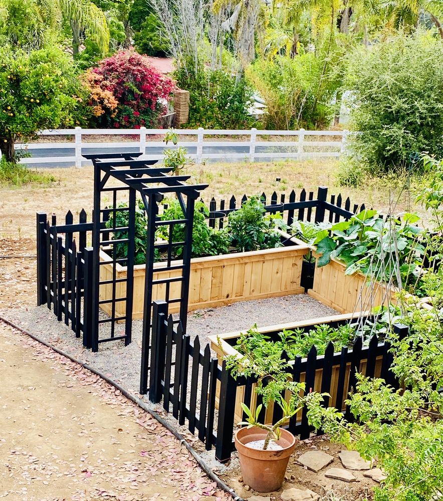 CUSTOM RAISED GARDENS Updated October 2024 111 Photos & 32 Reviews