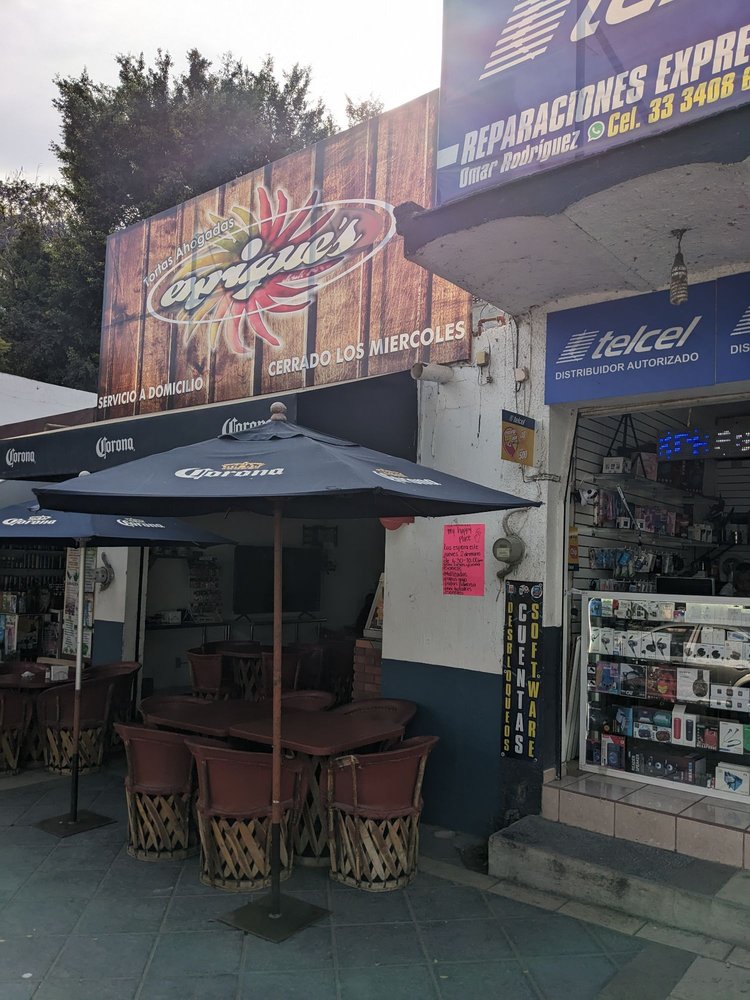 ENRIQUE’S TORTAS AHOGADAS Av. Francisco Ignacio Madero 378, Chapala