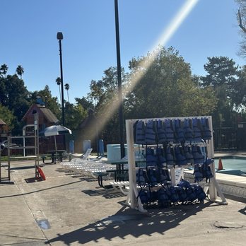 Clunie Pool - Life jackets and loungers by the pool - Swimming Pools Near Me - Sacramento, California Clunie Pool - Life jackets and loungers by the pool - Swimming Pools Near Me - Sacramento, California