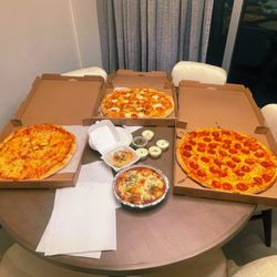 Bella Cucina Italian Eatery - Cold pizza and stuffed shells....you guessed it cold.