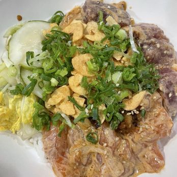 Cooke Street Market - Garlic Lover's Spicy Mayo Salmon & Ahi - Poke Near Me - Honolulu, Hawaii