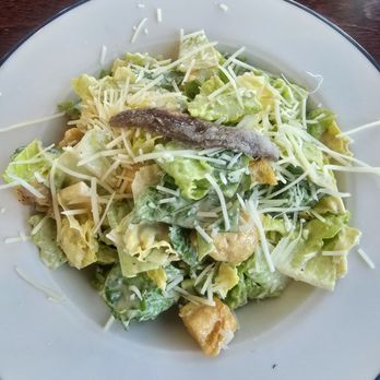 Dinky's Waterfront Restaurant - Seafood Near Me - Hatteras, North Carolina