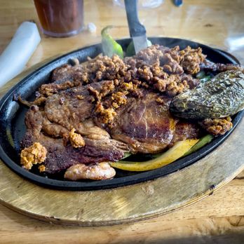 Cazadores Mexican Restaurant - Main plate with the Carne Asada. Beef was tender and the onions and peppers were also cooled well. - Mexican Near Me - Kingston, Tennessee
