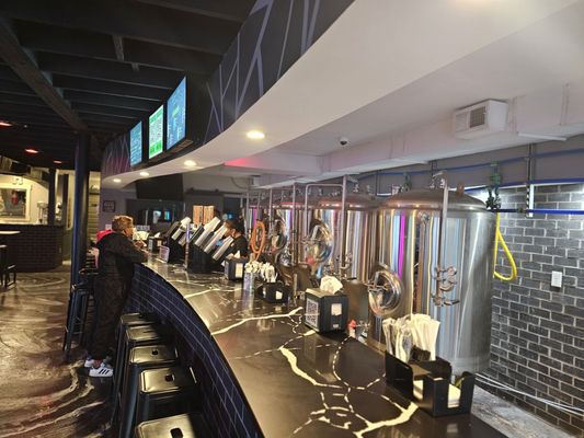 Hippin Hops Brewpub & Oyster Bar by null