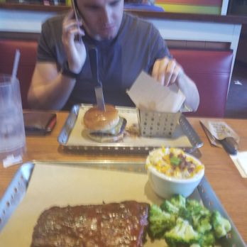 Chili's - Yum! - Bars Near Me - Jacksonville, Florida