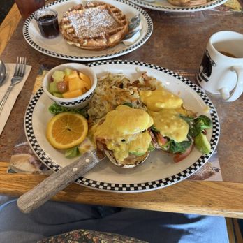 Black Bear Diner Torrance - California Bacon Benedict (870 cals.) - Diners Near Me - Torrance, California Black Bear Diner Torrance - California Bacon Benedict (870 cals.) - Diners Near Me - Torrance, California