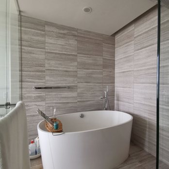 Mike's Sinks - Soacer bathtub - Kitchen & Bath Near Me - Burnaby, British Columbia