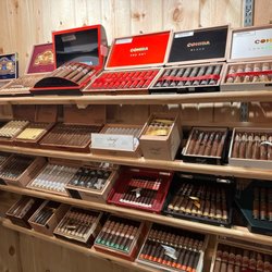 Highland Tobacco N Vape - Fancy cigars