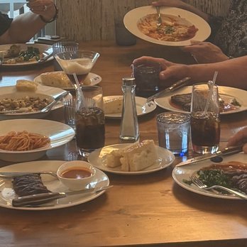 Simply Capri - Skirt steak, gnocchi with sausage and mushrooms, Cornish hen, ravioli - Italian Near Me - Winter Garden, Florida