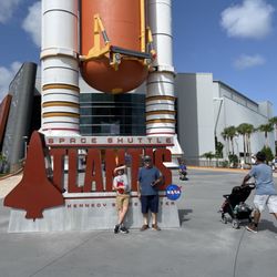 Space Shuttle Atlantis - Space shuttle Atlantis