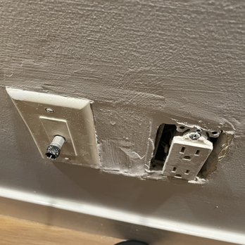 Floor to Ceiling - Drywall finish/ plate switch missing - General Contractors Near Me - San Diego, California Floor to Ceiling - Drywall finish/ plate switch missing - General Contractors Near Me - San Diego, California