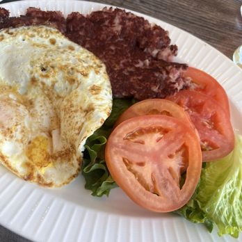 Vineyard Cafe - Corned Beef Hash & Eggs - Breakfast & Brunch Near Me - Oxnard, California
