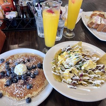 Broken Yolk Cafe - Chilaquiles and Blueberry Pancakes! Bubbly - Breakfast & Brunch Near Me - Fullerton, California Broken Yolk Cafe - Chilaquiles and Blueberry Pancakes! Bubbly - Breakfast & Brunch Near Me - Fullerton, California