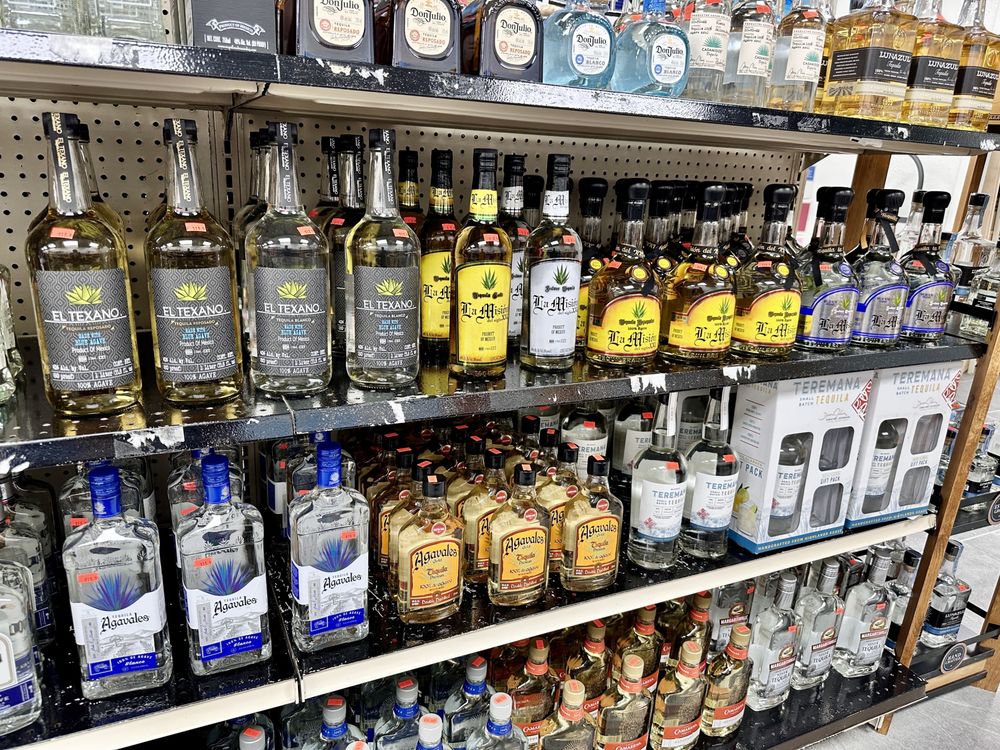 LIQUOR WORLD 45 Photos 8650 Meadowbrook Blvd, Fort Worth, Texas