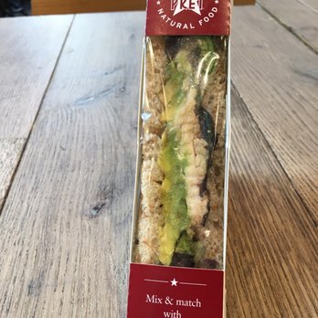Pret A Manger - Balsamic chicken and avocado slim - Coffee & Tea Near Me - New York, New York