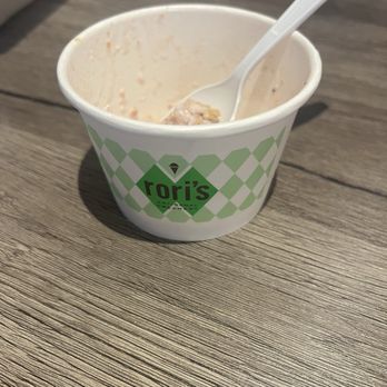 Rori's Artisanal Creamery - WAS the strawberry NY cheesecake! Tooo good! - Ice Cream & Frozen Yogurt Near Me - Ventura, California Rori's Artisanal Creamery - WAS the strawberry NY cheesecake! Tooo good! - Ice Cream & Frozen Yogurt Near Me - Ventura, California