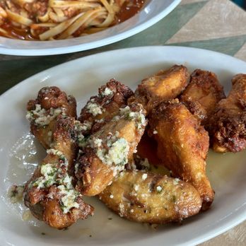 North Beach Pizza - Chicken Wings (10 Pcs.). Photo by @martiwantsmore - Pizza Near Me - Daly City, California North Beach Pizza - Chicken Wings (10 Pcs.). Photo by @martiwantsmore - Pizza Near Me - Daly City, California