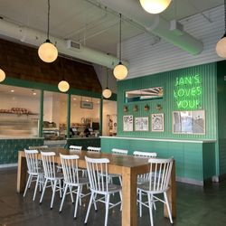 Jan's Health Bar - Dining