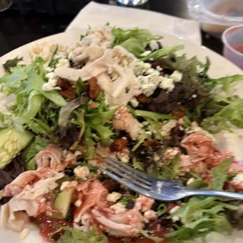 Door County Fire - Summer salad w chicken - Pubs Near Me - Sturgeon Bay, Wisconsin Door County Fire - Summer salad w chicken - Pubs Near Me - Sturgeon Bay, Wisconsin