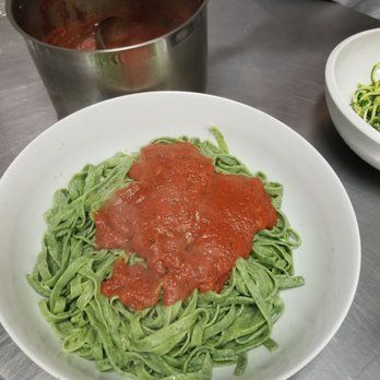 Radical Cooks - Spinach fettucini with marinara - Cooking Schools Near Me - Los Angeles, California Radical Cooks - Spinach fettucini with marinara - Cooking Schools Near Me - Los Angeles, California