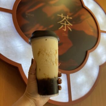 Chahalo - Osmanthus oolong milk tea with handmade boba - Tea Rooms Near Me - Berkeley, California