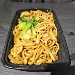 Stir Fried Pork Udon 猪肉粗炒面