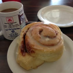 Kountry Kafe - Great cinnamon roll