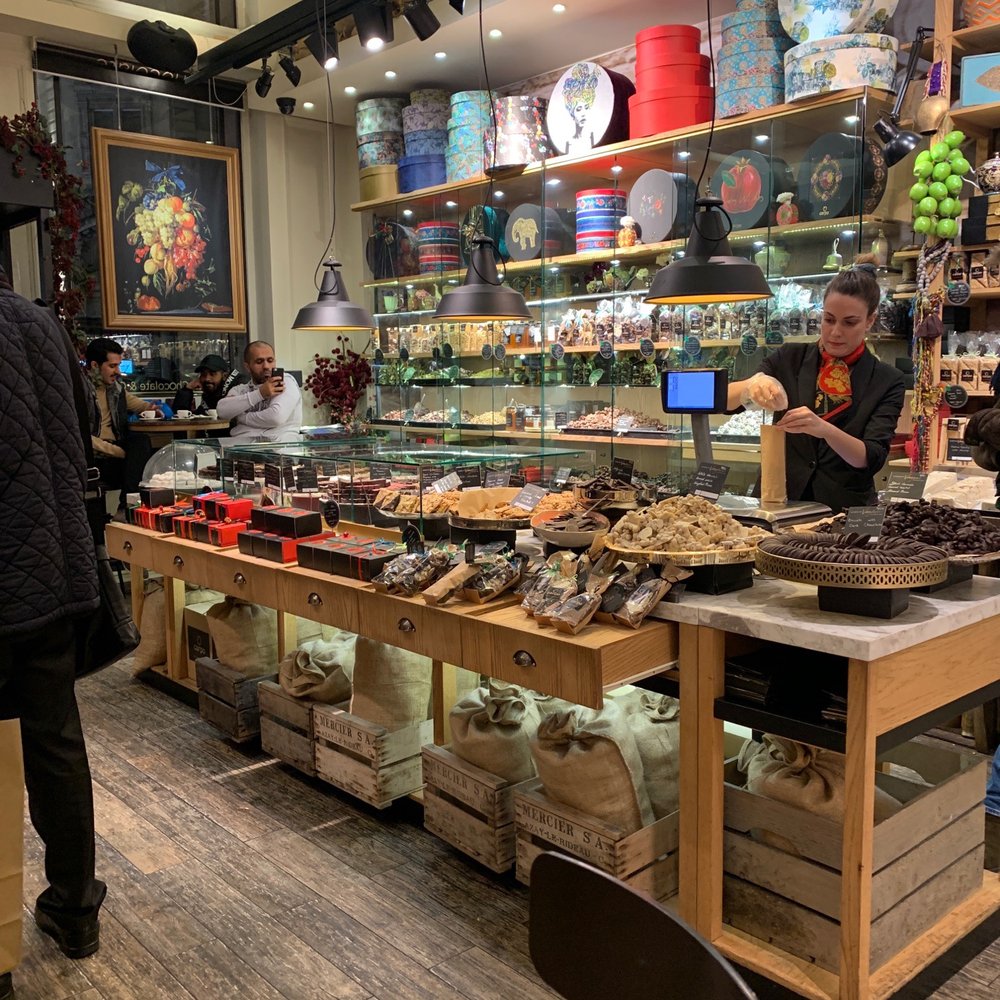 Carpo Piccadilly - Chocolatiers & Shops Near Me - London, XGL Carpo Piccadilly - Chocolatiers & Shops Near Me - London, XGL