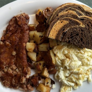 Egg & I Pancake and Waffle House - Eggs whites, hash and rye - Breakfast & Brunch Near Me - Ogunquit, Maine