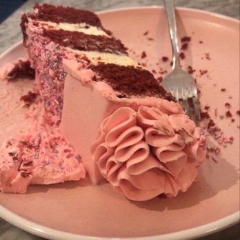 EL&N - Velvet cake - Cafes Near Me - London, XGL