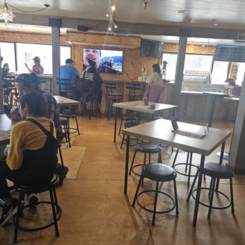 The EATery - Lunch crowd on a Saturday - Gastropubs Near Me - Mammoth Lakes, California