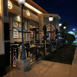 The Cheesecake Factory - Some of the outdoor seating.
