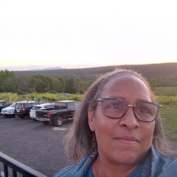 Gouveia Vineyards - Wineries Near Me - Wallingford, Connecticut
