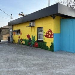 Rainy Dayz Cafe - Side