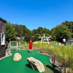 Hamptons Mini Golf