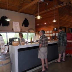 August Cellars - Tasting bar
