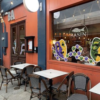 Basin Seafood & Spirits - Nice outside dining - Seafood Near Me - New Orleans, Louisiana