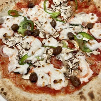 Pizzeria Libretto - Vegetariana pizza with vegan cheese - Pizza Near Me - Toronto, Ontario