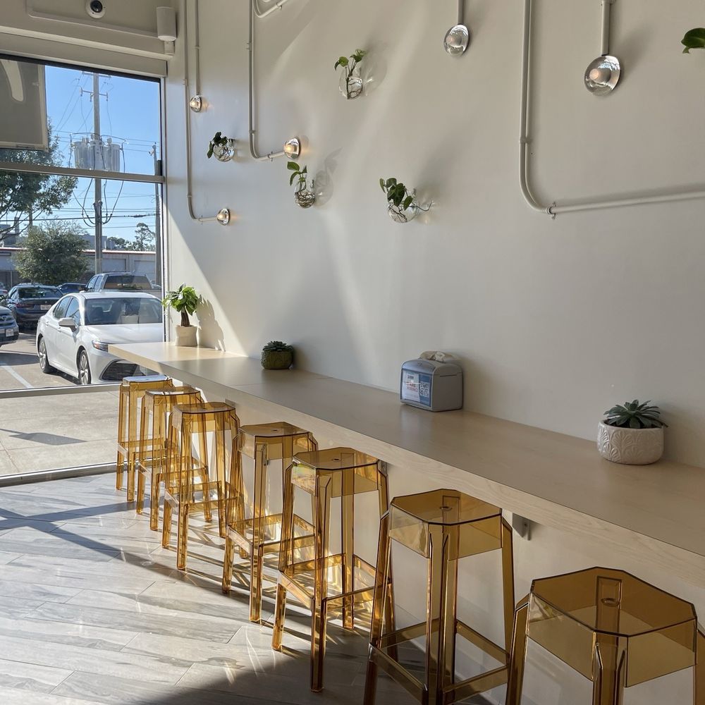 Seaside Poke - Interior - Poke Near Me - Houston, Texas Seaside Poke - Interior - Poke Near Me - Houston, Texas