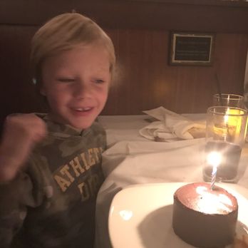 Murray's - Yellow cake - Steakhouses Near Me - Minneapolis, Minnesota Murray's - Yellow cake - Steakhouses Near Me - Minneapolis, Minnesota
